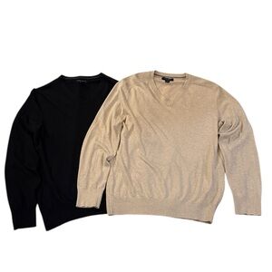Two Banana Republic Silk-Blend V-Neck Pullover Sweaters Beige/Navy Blue Large
